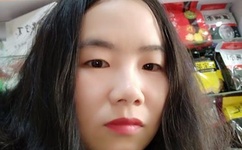 男朋友半夜把我的腿打开了